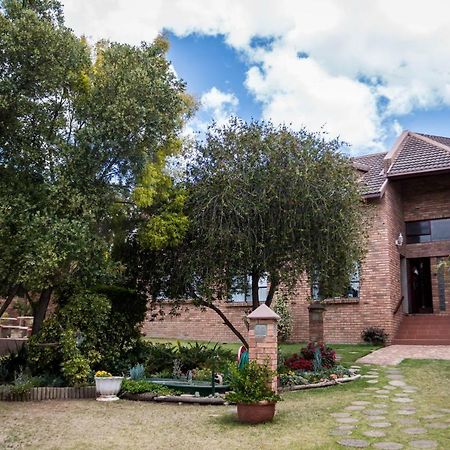 Jenny'S Guest House Grahamstown Exterior photo
