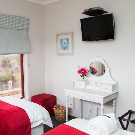 Jenny'S Guest House Grahamstown Exterior photo