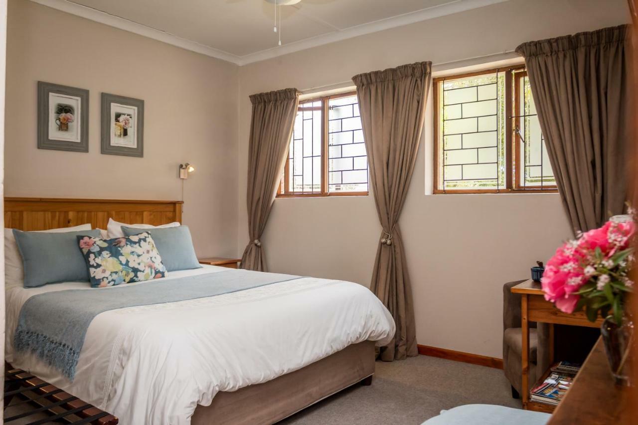Jenny'S Guest House Grahamstown Exterior photo