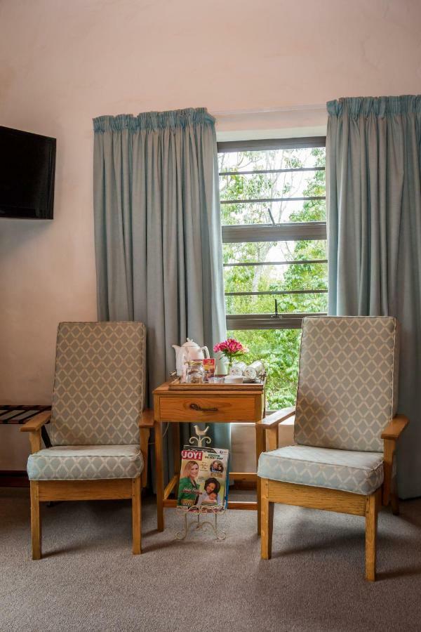 Jenny'S Guest House Grahamstown Exterior photo